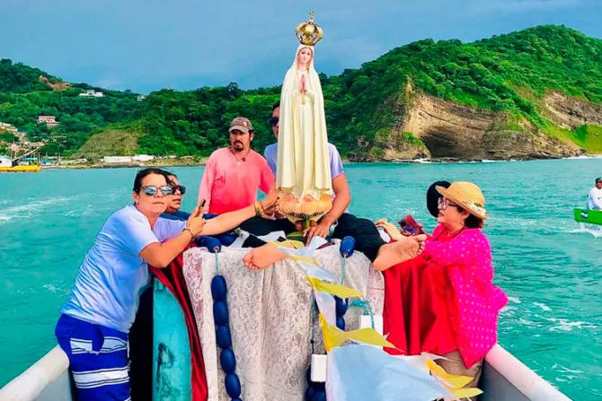 Virgen de Fátima sale en “procesión acuática” a través de bahía en Nicaragua  