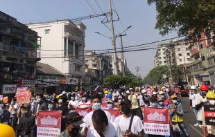 Protestas de 2021 contra la dictadura militar que tomu00f3 el poder en Myanmar | Cru00e9dito: Thu Tun - Wikimedia Commons (CC BY-SA 4.0) 