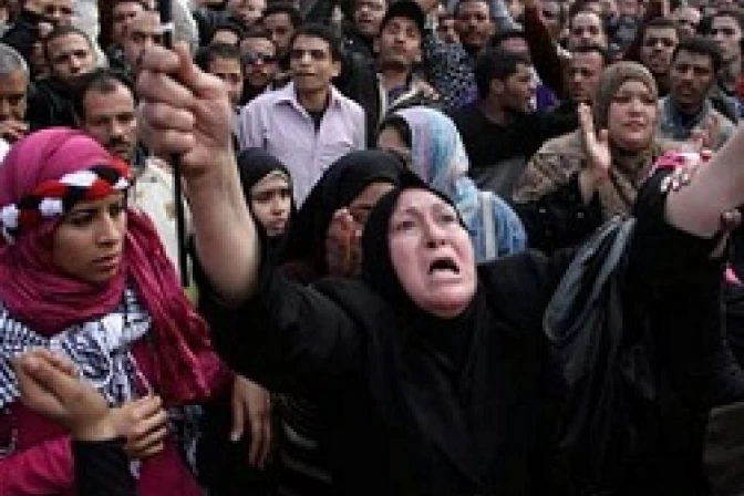 Clima de incertidumbre reina en Egipto, dice Nuncio Apostólico