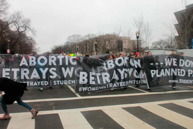 “Un día brutal”: Providas fueron agredidas en Marcha de las Mujeres en Estados Unidos