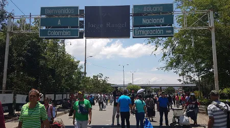 Cúcuta: ¿Cómo se (sobre)vive a las puertas del “infierno” de Venezuela?