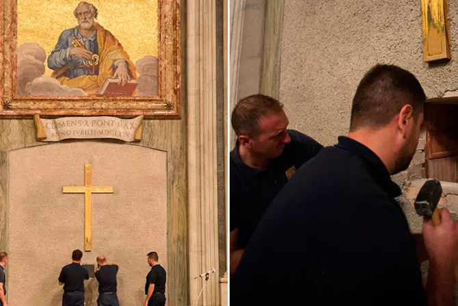 VIDEO: Retiran muro que sellaba Puerta Santa de la Basílica de San Pedro en el Vaticano