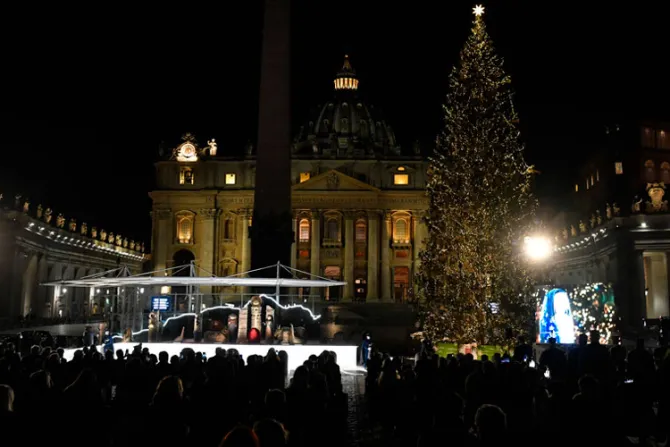 Vaticano autoriza más Misas en Navidad para evitar el COVID