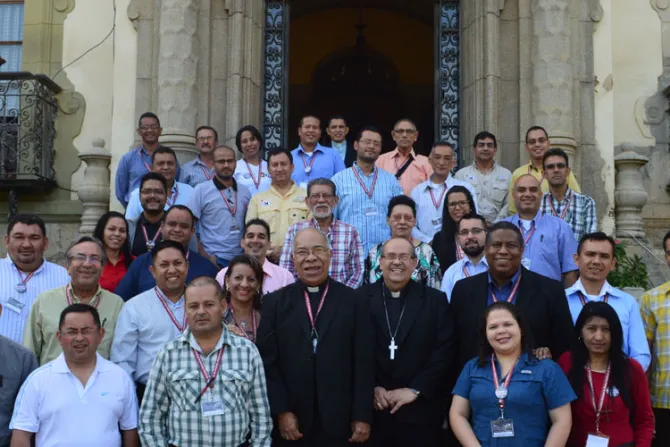 25 radios católicas participan en encuentro nacional en Venezuela