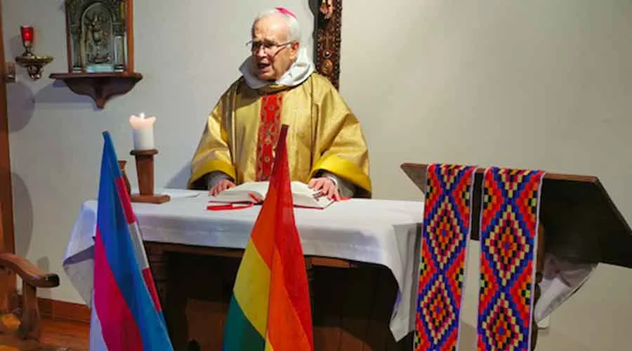 Mons. Raúl Vera López celebra Misa por colectivos gays. Crédito: Diócesis de Saltillo.