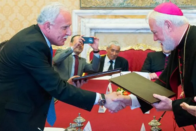Entra en vigor histórico tratado entre el Vaticano y el Estado de Palestina