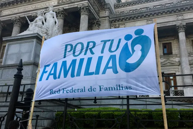 Argentina: Red pro-familia critica nuevo Código Civil por debilitar a la familia