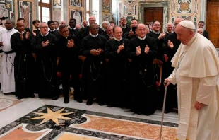 El Papa Francisco recibiu00f3 en el Vaticano a miembros de la Congregaciu00f3n del Santu00edsimo Redentor. Cru00e9dito: Vatican Media 