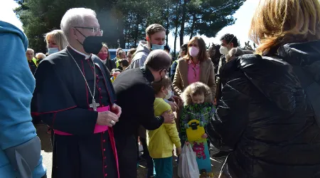Seminario católico español acoge a 60 refugiados de Ucrania 