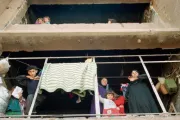 El Papa a Servicio de Ayuda al Refugiado: Deben acompañarlos, servirlos y defenderlos