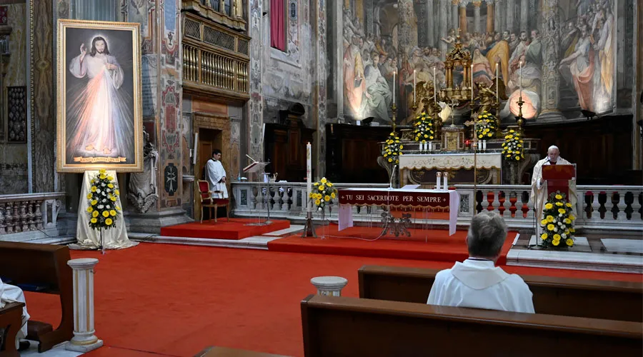 La iglesia de Santo Spirito un Sassia durante el rezo del Regina Coeli. Foto: Vatican Media