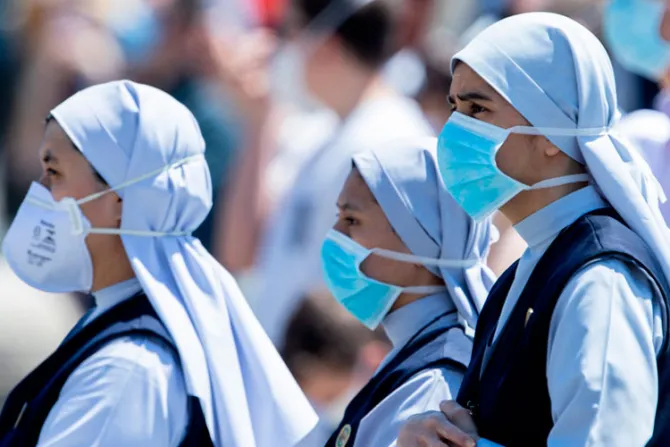El Papa agradece a los médicos y personal sanitario su trabajo durante el coronavirus