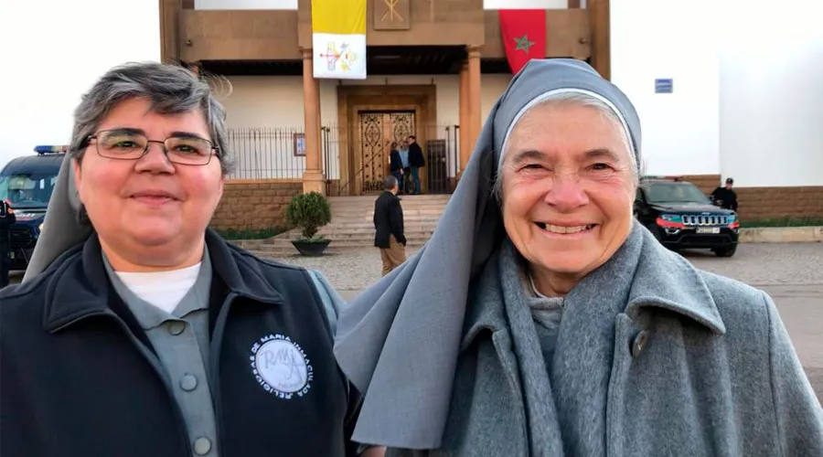 La hermana Reyes Domínguez (izq) y Hermana María del Mar Romera (dcha), Religiosas de María Inmaculada. Foto: ACI Prensa