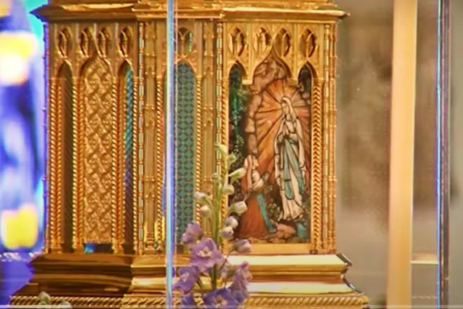 Reliquias de vidente de la Virgen de Lourdes llegan por primera vez a Reino Unido