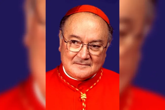 Cardenal Renato Martino es el nuevo Protodiácono, encargado de anunciar al Papa