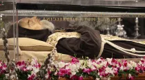Los restos del Padre Pío ya en Roma. Foto Alexey Gotovskiy / ACIPrensa