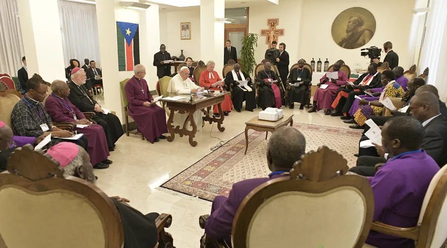 Imagen referencial. Retiro líderes del Sudán del Sur en 2019. Foto: Vatican Media?w=200&h=150