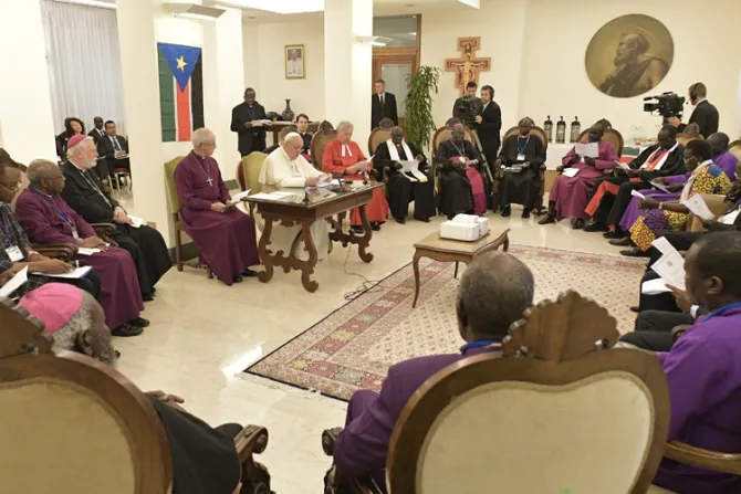 El Papa firma carta para los líderes políticos de Sudán del Sur