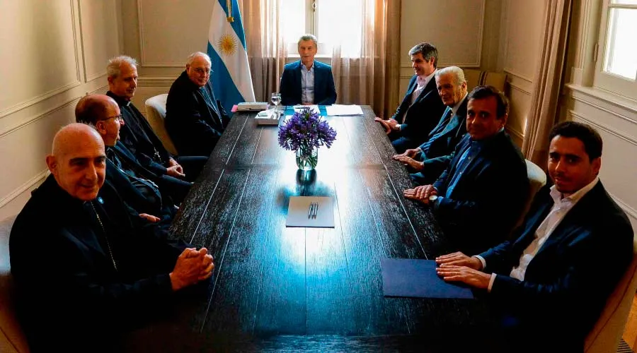 Reunión de la Comisión Permanente de la CEA con el Presidente Mauricio Macri / Foto: Oficina de Prensa CEA?w=200&h=150