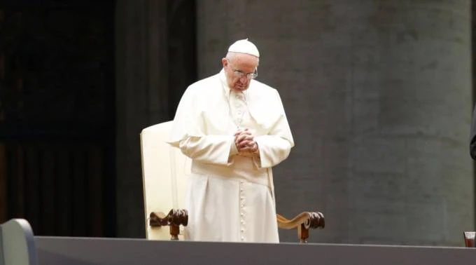 El Papa rezando. Foto: Petrick Bohumil / ACI Prensa?w=200&h=150