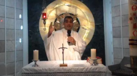 Amenazan a sacerdote durante transmisión en vivo de la Misa en México