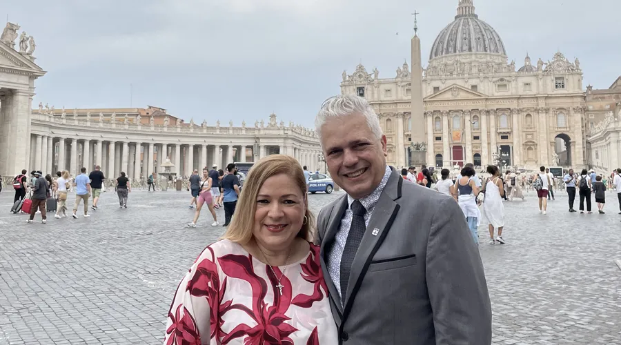 Ricardo y Lucía Luzondo en Roma. Foto: Mercedes De La Torre / ACI Prensa