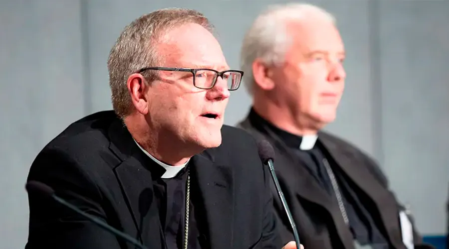 Los jóvenes quieren un catolicismo “vibrante, inteligente y bello”, afirma Mons. Barron