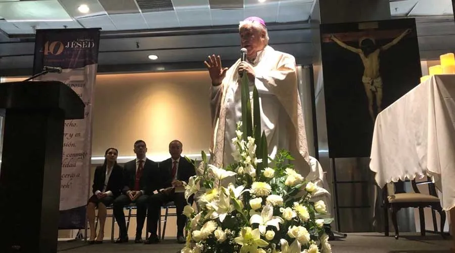 Mons. Rogelio Cabrera López en Misa por 40 aniversario de Jésed. Crédito: José Manuel de Urquidi.
