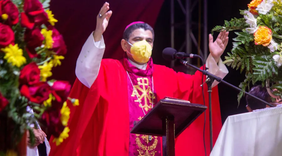 Sacerdote anima a rezar el Rosario todos los días pidiendo la libertad de Mons. Álvarez