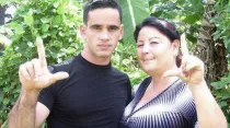 Yosvany Melchor y su madre Rosa María Rodríguez / Foto: Movimiento Cristiano Liberación 