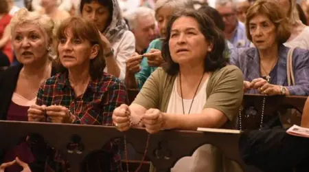 Fieles se comprometen a trabajar y rezar Un Rosario por la Argentina