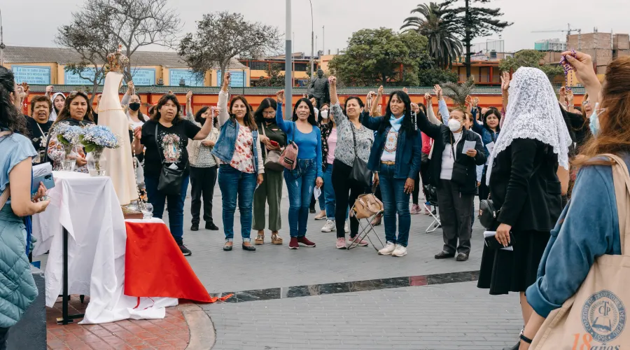 ¿Cómo participar en el Rosario Mundial de Mujeres en Perú?