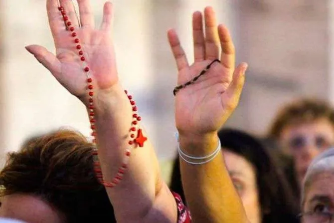 Cardenal Piacenza: La Iglesia exige el respeto a la libertad religiosa de toda persona