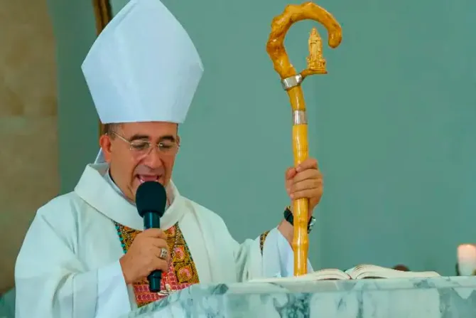 Obispo afirma que la Iglesia sigue apostando por la paz en puerto colombiano