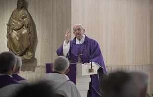 El Papa durante la Misa. Foto: L'Osservatore Romano 