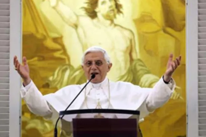 Debemos ser mensajeros de la caridad de Cristo, dice el Papa Benedicto XVI