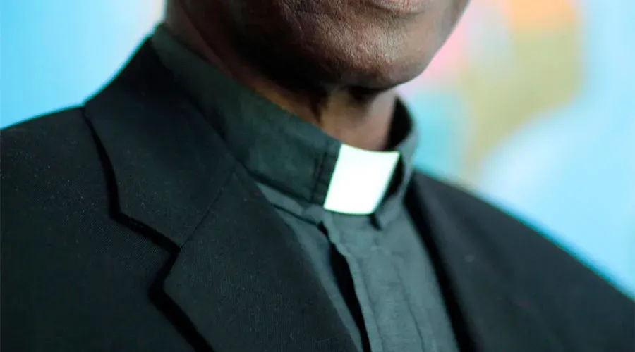 Liberan a sacerdote que estuvo secuestrado más de un mes en Nigeria