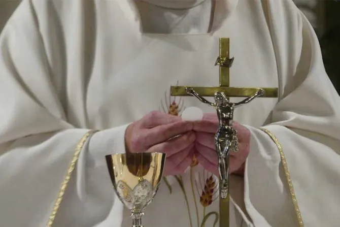 El sacerdocio requiere entrega, generosidad y valentía, asegura Arzobispo