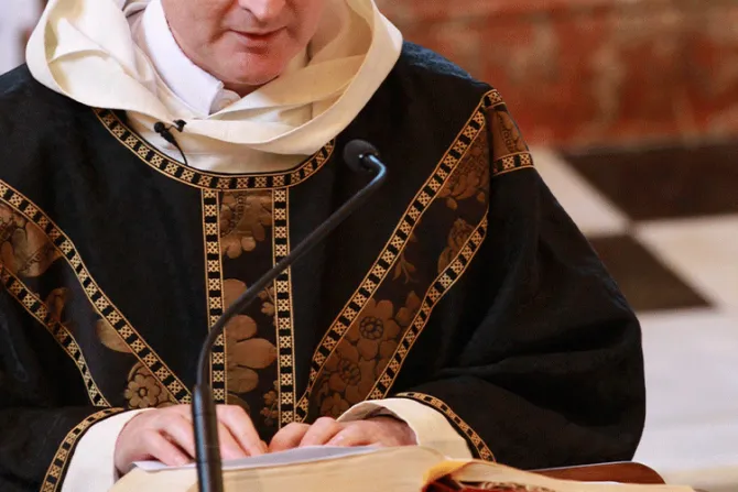 Arquidiócesis advierte que podría amonestar a sacerdotes por homilías de más de 5 minutos