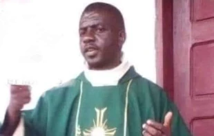 P. Olivier Ntsa Ebode. Cru00e9dito: Fides 