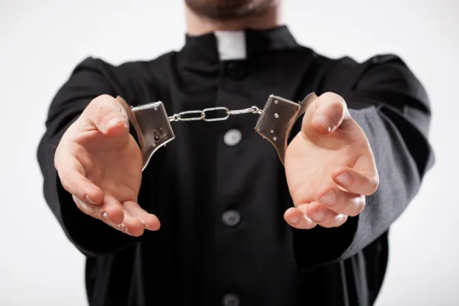 Denuncian que 2 sacerdotes detenidos son “torturados sin piedad” en Ucrania