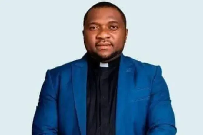 Liberan a sacerdote católico secuestrado después de 3 días en Nigeria