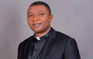 P. Joseph Igweagu. Cru00e9dito: Arquidiu00f3cesis de Onitsha 