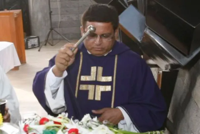 Condenan a 35 años de prisión a sacerdote que abusó de menor en Perú