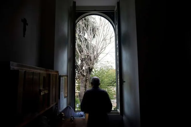 Papa Francisco dimite del estado clerical a sacerdote acusado de abuso sexual 