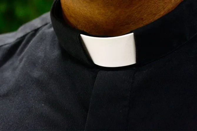 Activistas se disculpan con sacerdote falsamente acusado de abusos sexuales