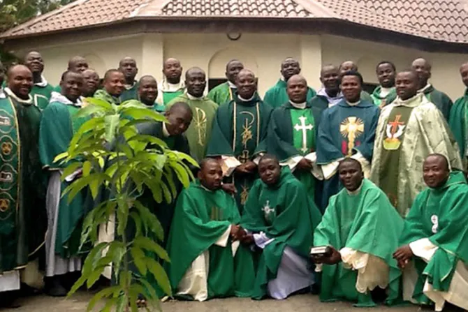 Obispo africano: Boko Haram puede destruir nuestras estructuras, pero no nuestra fe