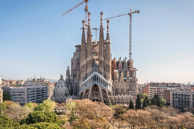 VIDEO: Desalojan la Sagrada Familia en Barcelona ante falsa alarma terrorista