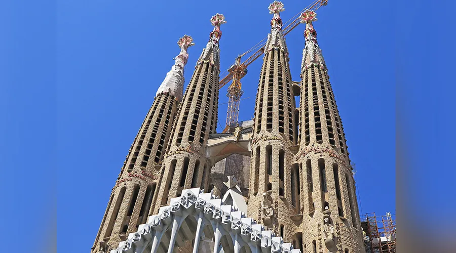 Fachada del templo de la Sagrada Familia de Barcelona (España). Foto: Pixabay (Dominio Público). ?w=200&h=150