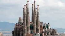 La Sagrada Familia de Barcelona. Foto Wikipedia dominio público